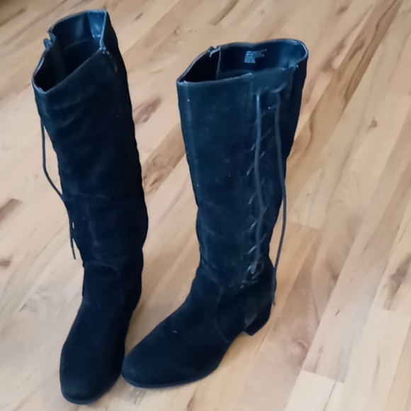 Knee high boots - Picture 3 of 3